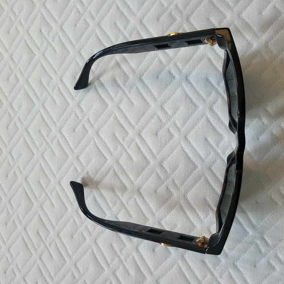 Versace Sunglasses Modern Design New.. main image 5